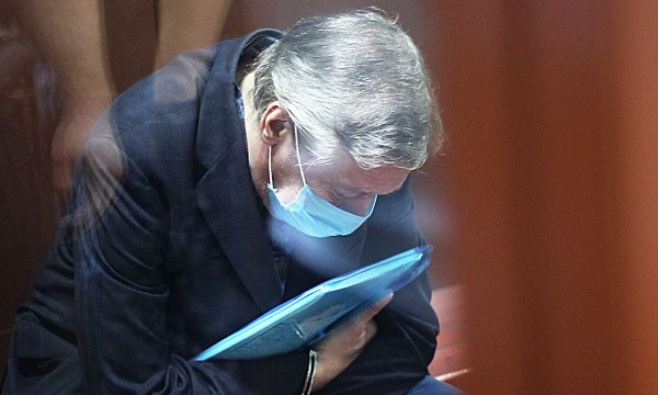 Раскрыто содержимое голубой папки Ефремова на оглашении приговора