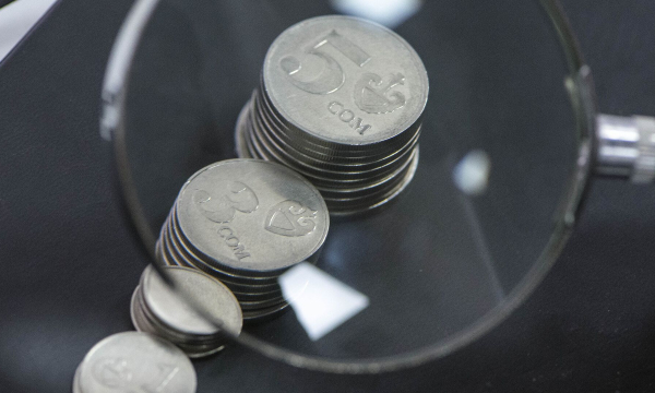 В 2024 году в Кыргызстане хотят повысить страховую часть пенсий на 7%